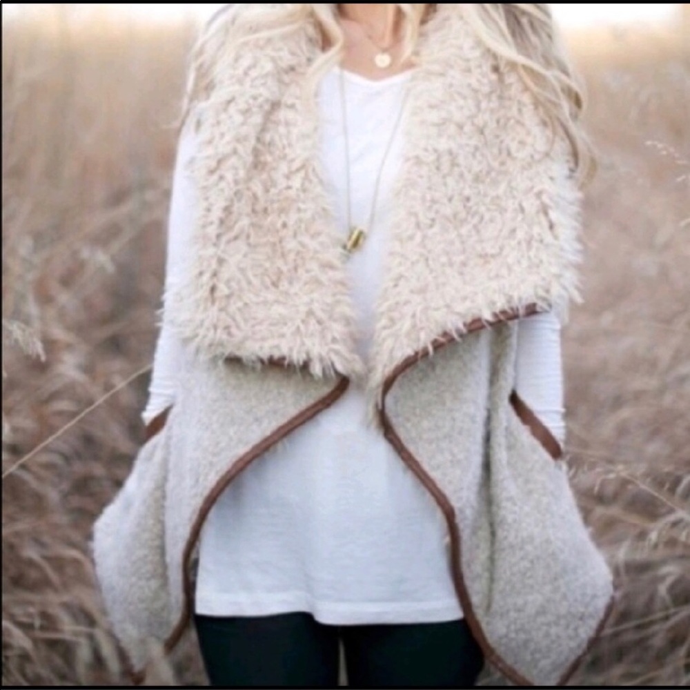 Love Tree Sherpa vest